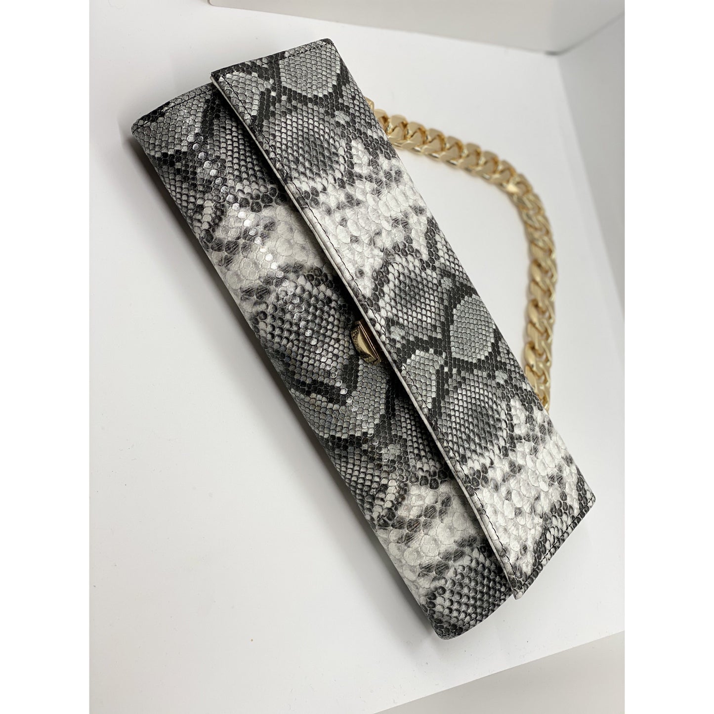 Dim Gray Snake Print Clutch Bag (Blk&White)